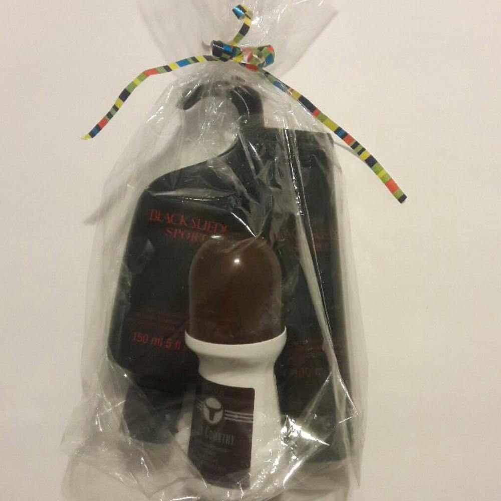 Avon gift set, Wild Country and Black Suede Sport